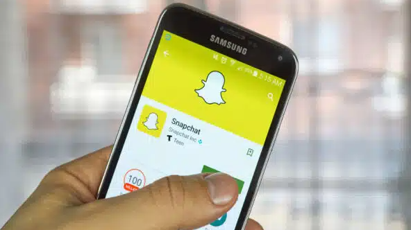 Snap revenue rises 5%, after change in ad strategy